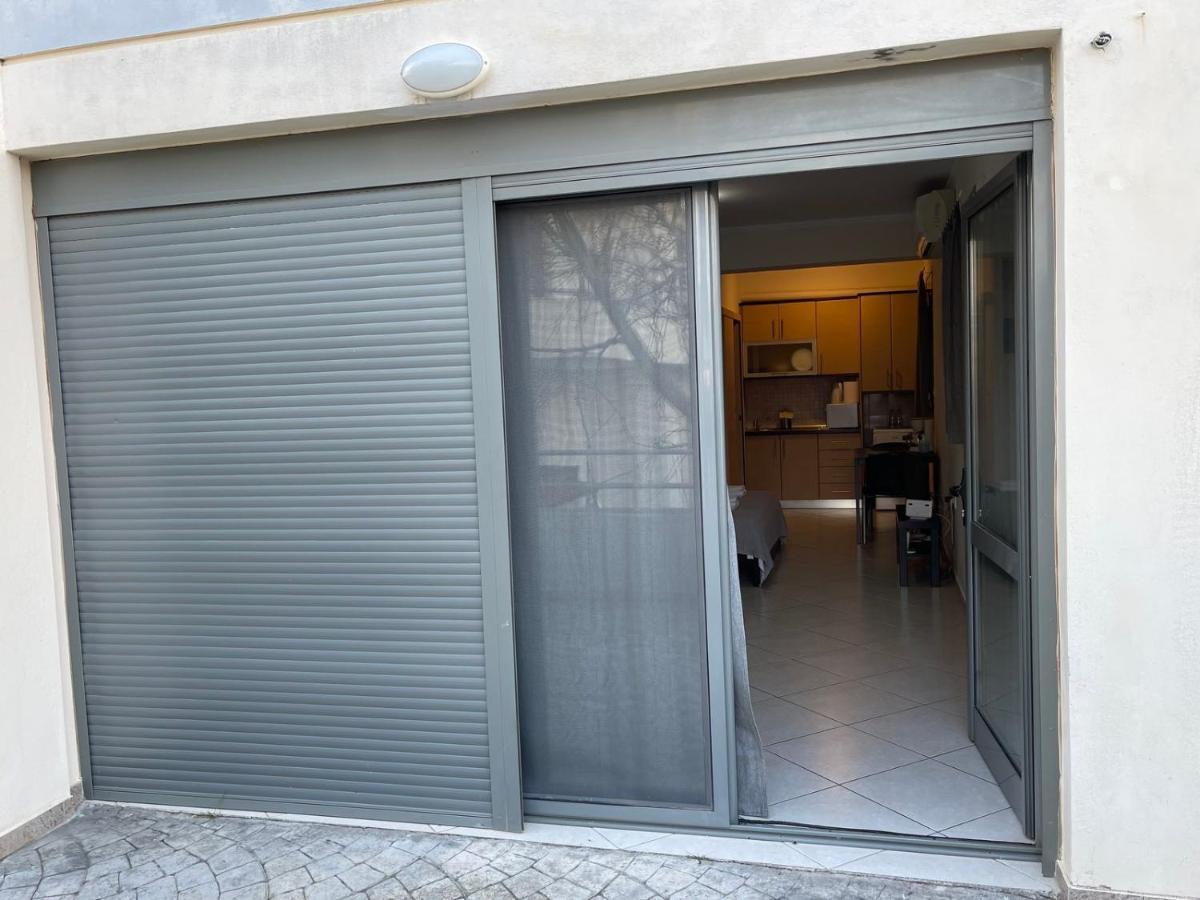Avr Airport Deluxe Suites 4 Markópoulon المظهر الخارجي الصورة